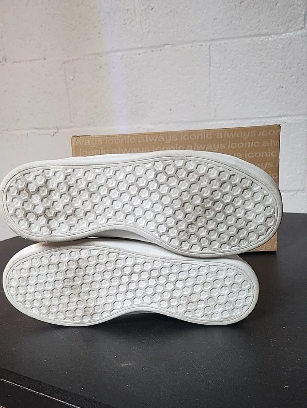 Dr. Scholls sleek low